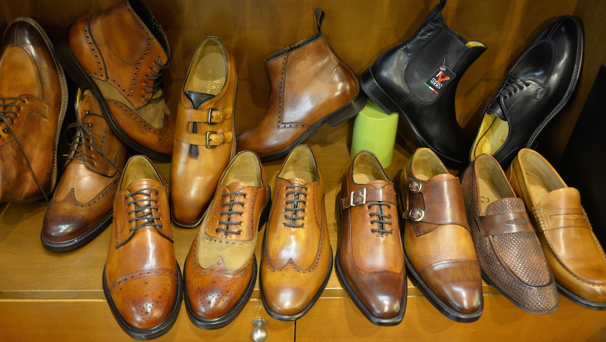 イタリアで靴を買う〜安くて美しい最高の革靴を探せ!! – 大人になれる本